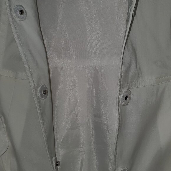 Samuel Dong white lined coat with a snap closer - Picture 4 of 10